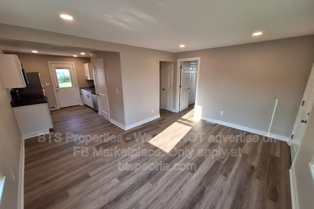 813 E Sciota Ave - View 6