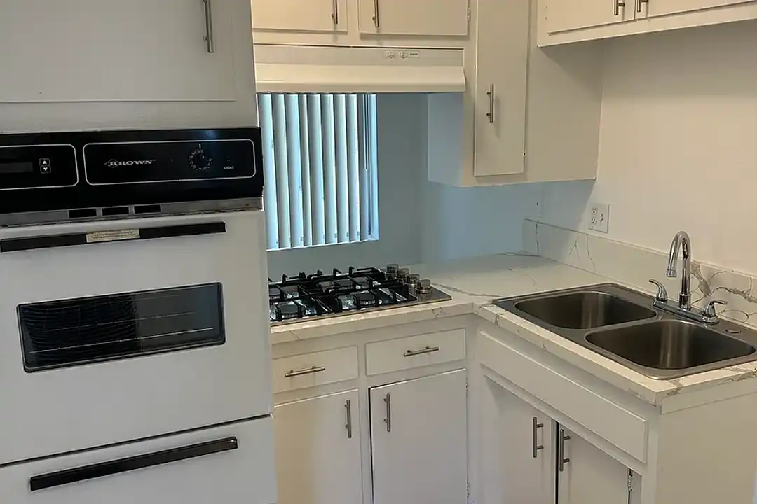 Gallatin Apartments - View 3