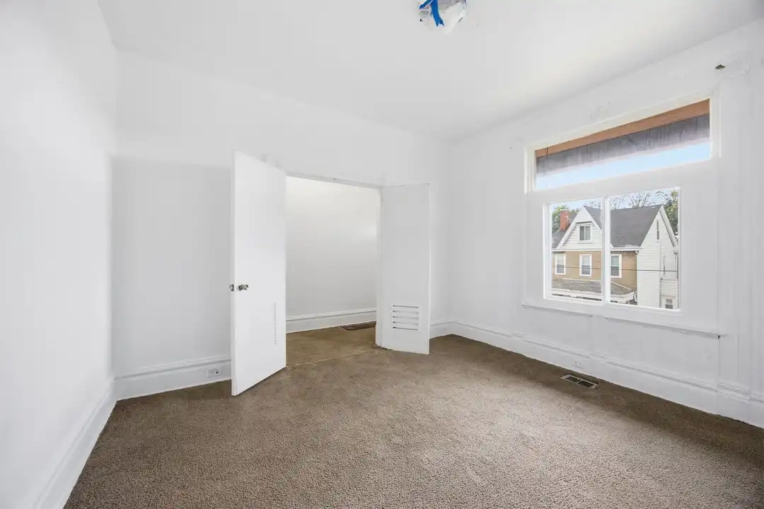 616 Lillian St - View 5