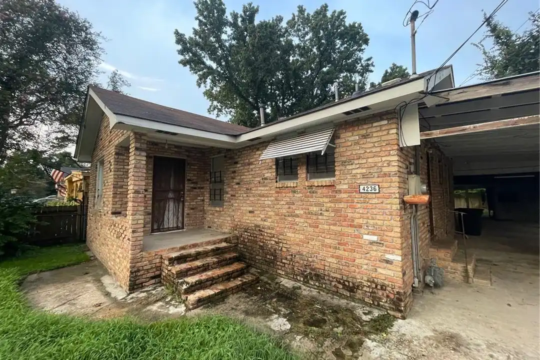 4236 Delaware St – photo 1