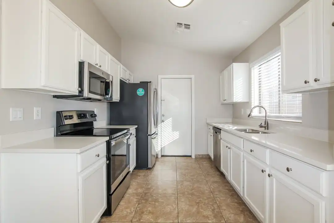 House in Phoenix, Paradise Valley - More
