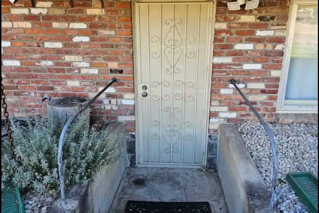 3427 W 7th Ave unit 2 – photo 1