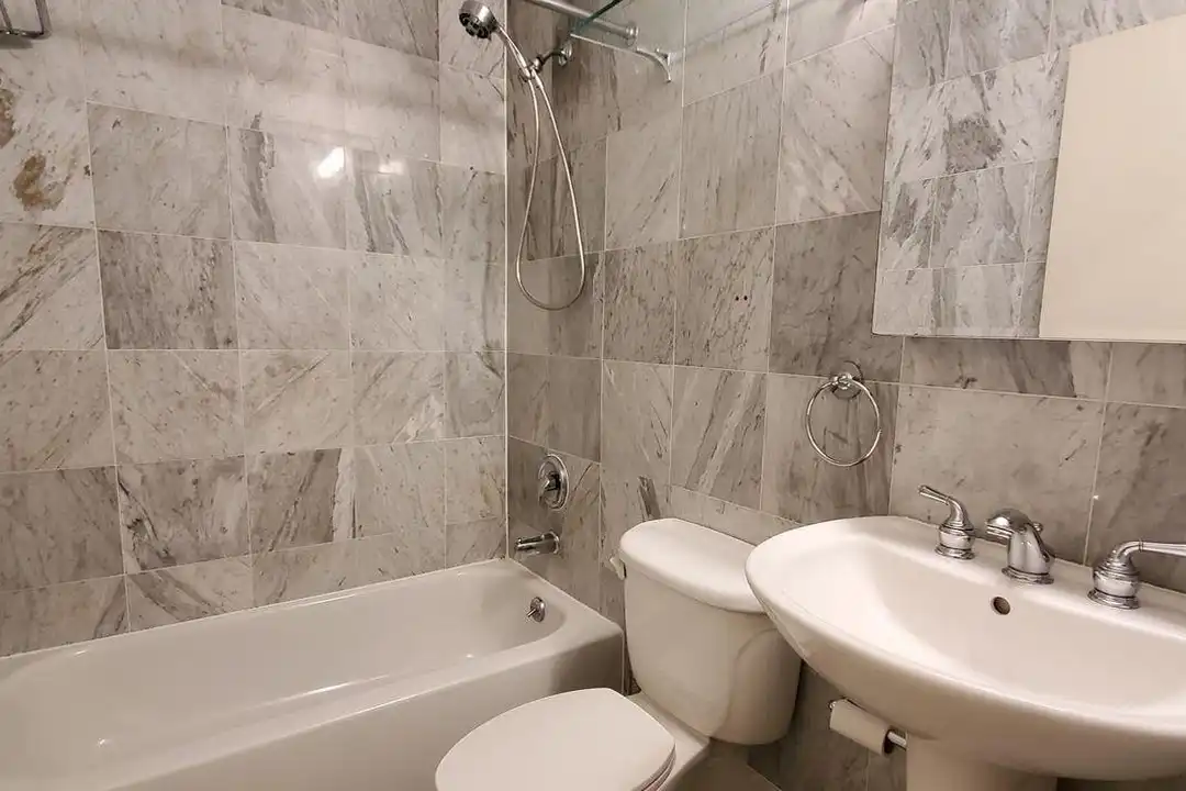 225 E 58th St #2-A – pohled 6