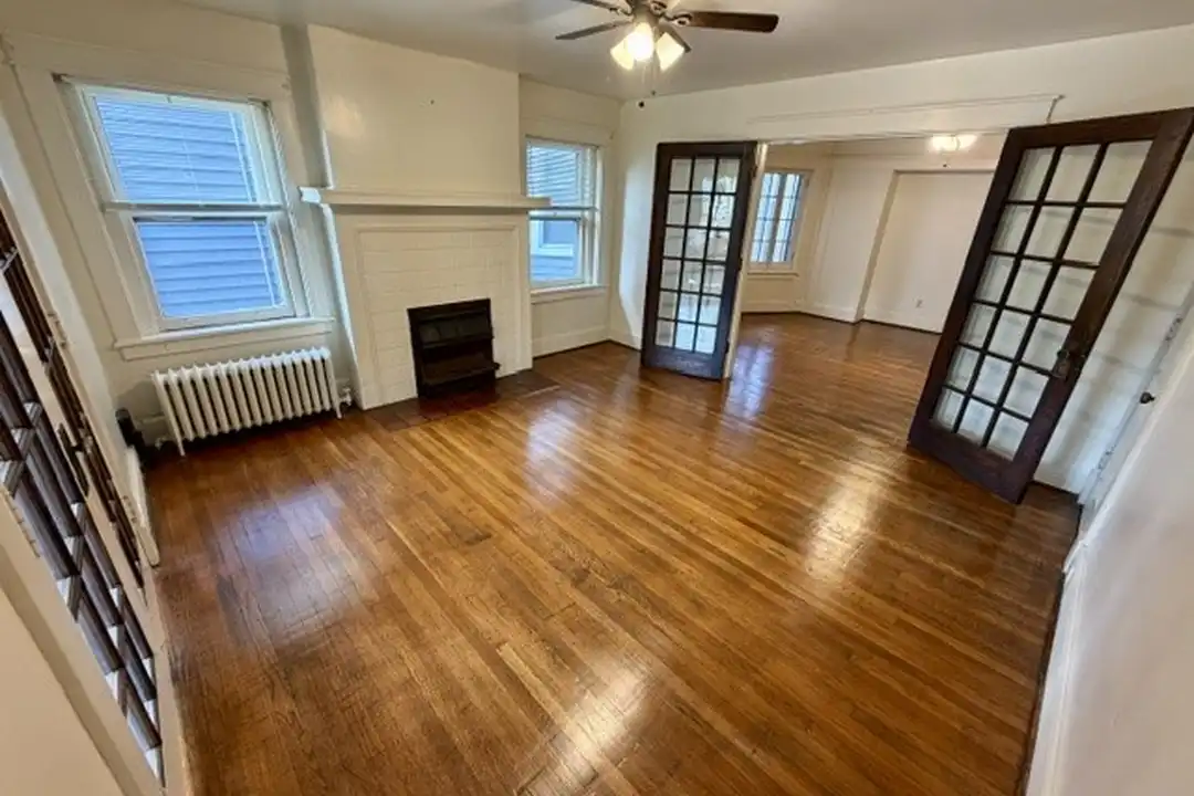 218 Hastings St unit 2 – photo 1