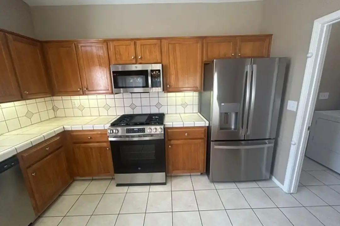 2744 W Ceres Ct - View 5
