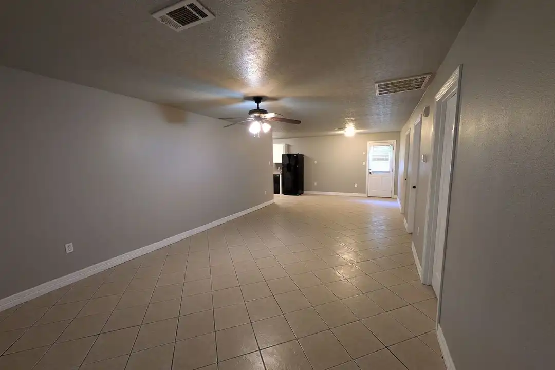 Apartment in Bridge City - View 4
