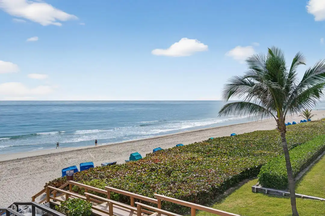 Apartment in Highland Beach - View 4