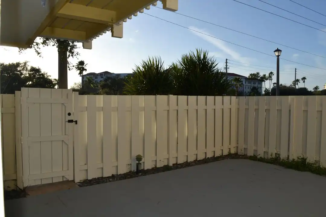 176 Seabreeze Cir - View 2
