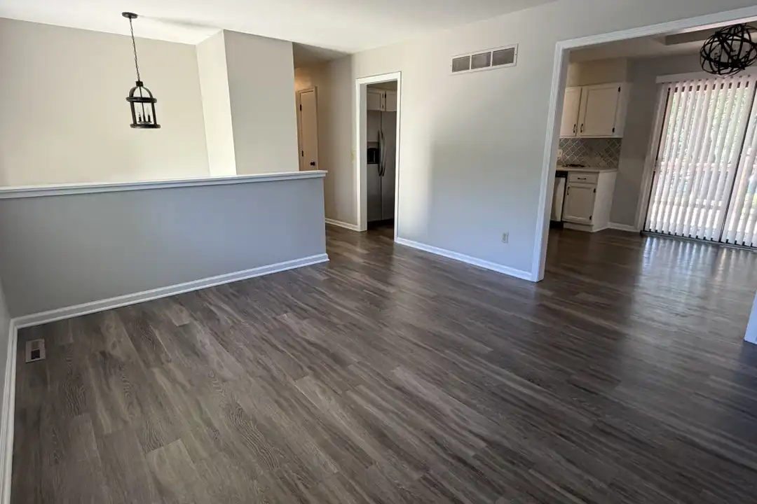 1820 E Cherokee Ln - View 5