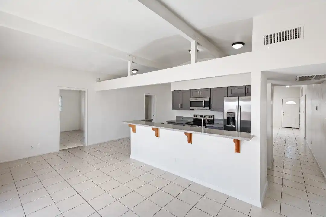 House in Las Vegas - More