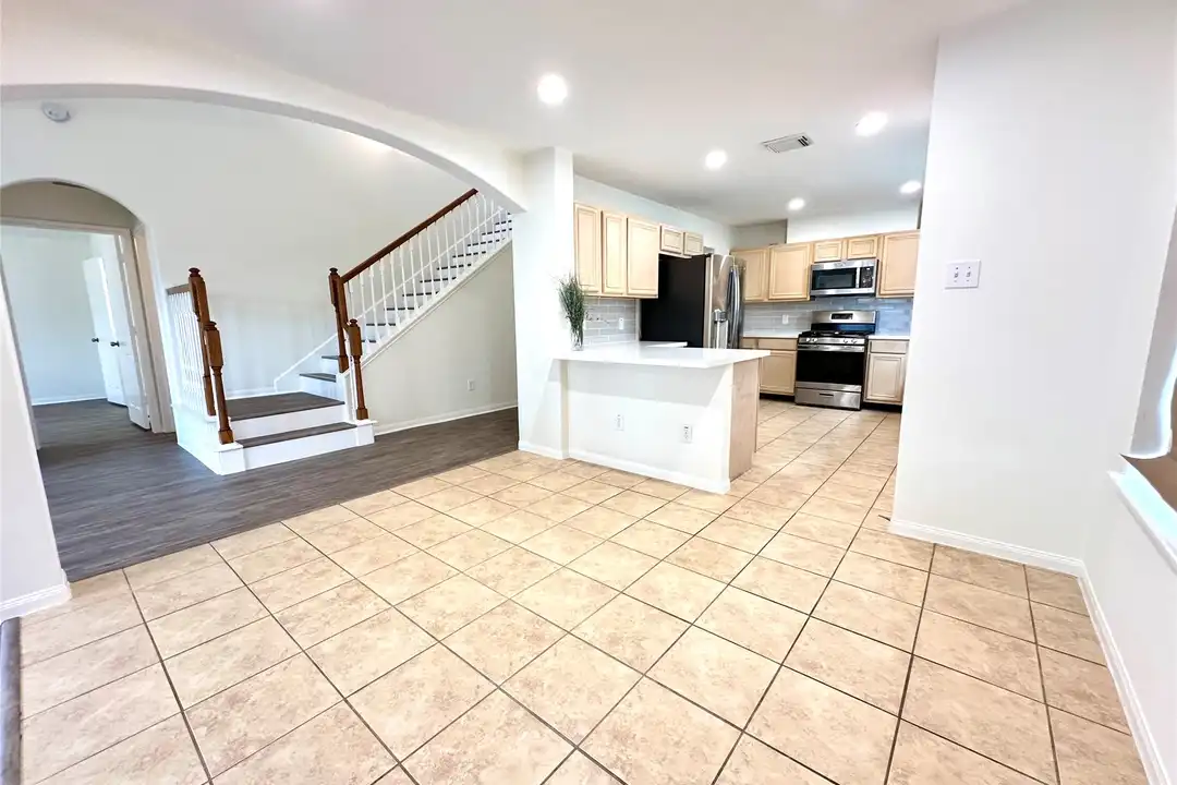 25311 Clover Ranch Dr - More