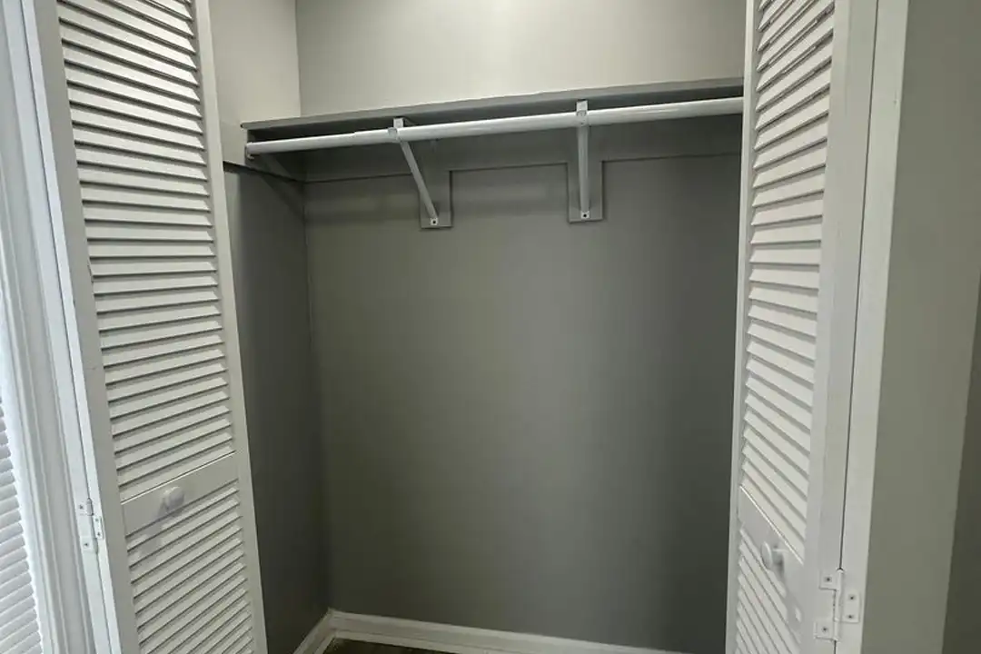 4926 E Washington St unit 5 – pohled 5