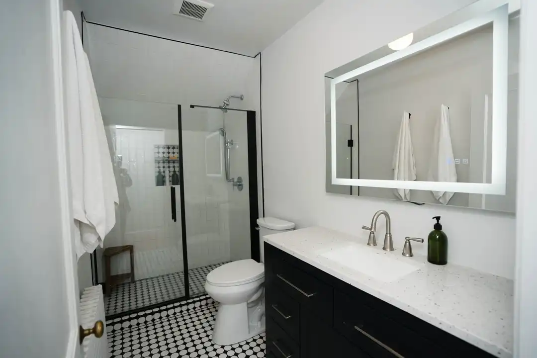 2399 Robinwood Ave – photo 1