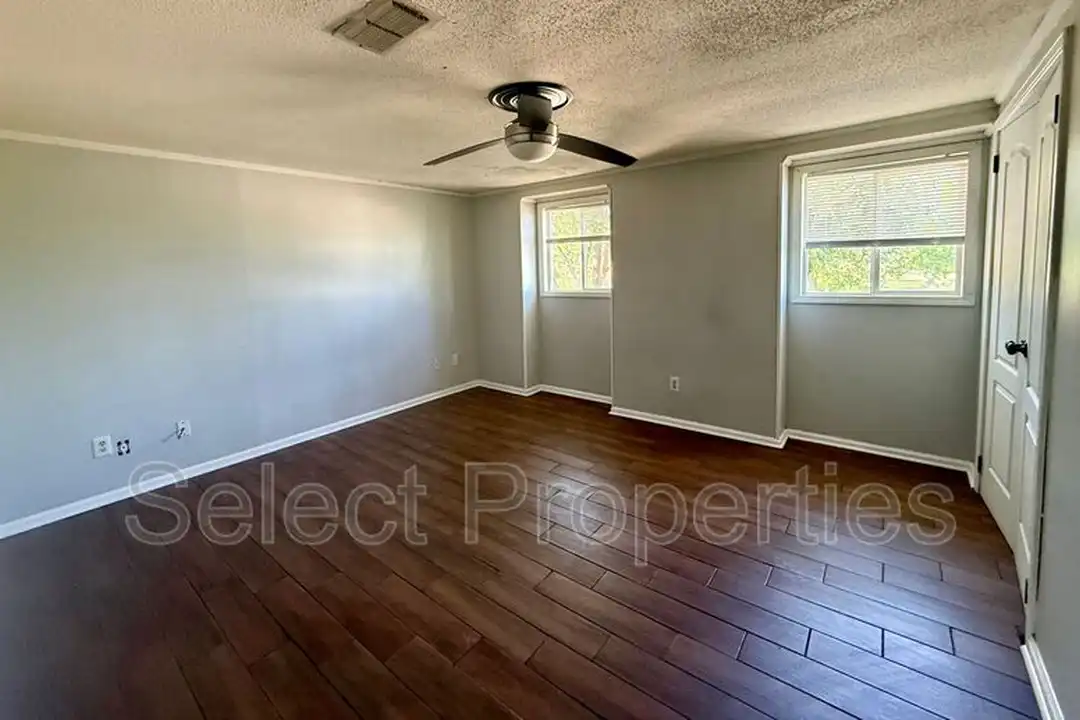 2213 Spence Cir unit 2 - More