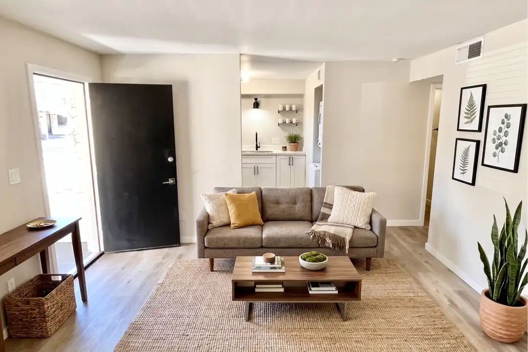 Apartment in Phoenix - View 4