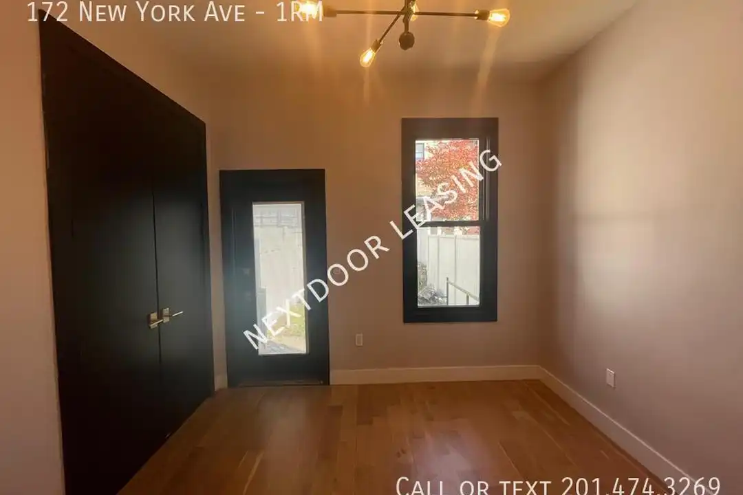 172 New York Ave - View 5