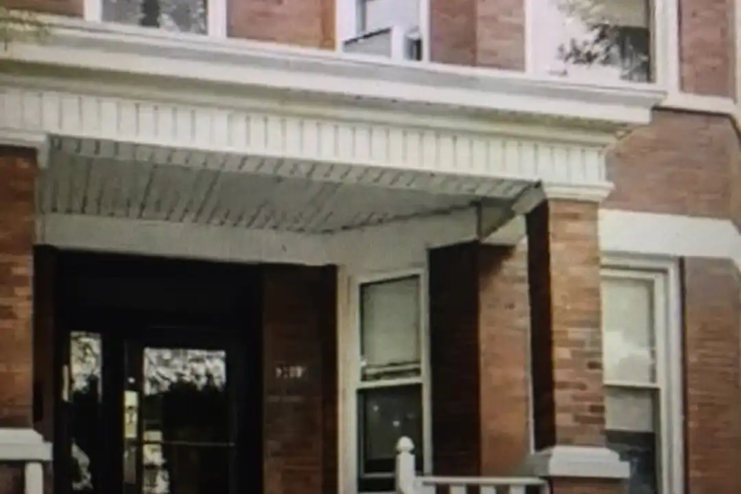 7309 S Langley Ave - View 5