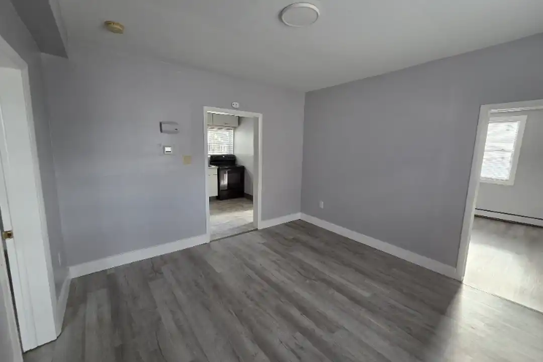 34 N Earl St unit 2 - View 4