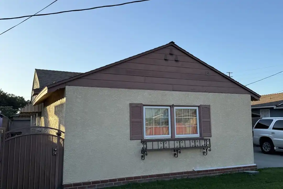1557 Island Ave - View 2