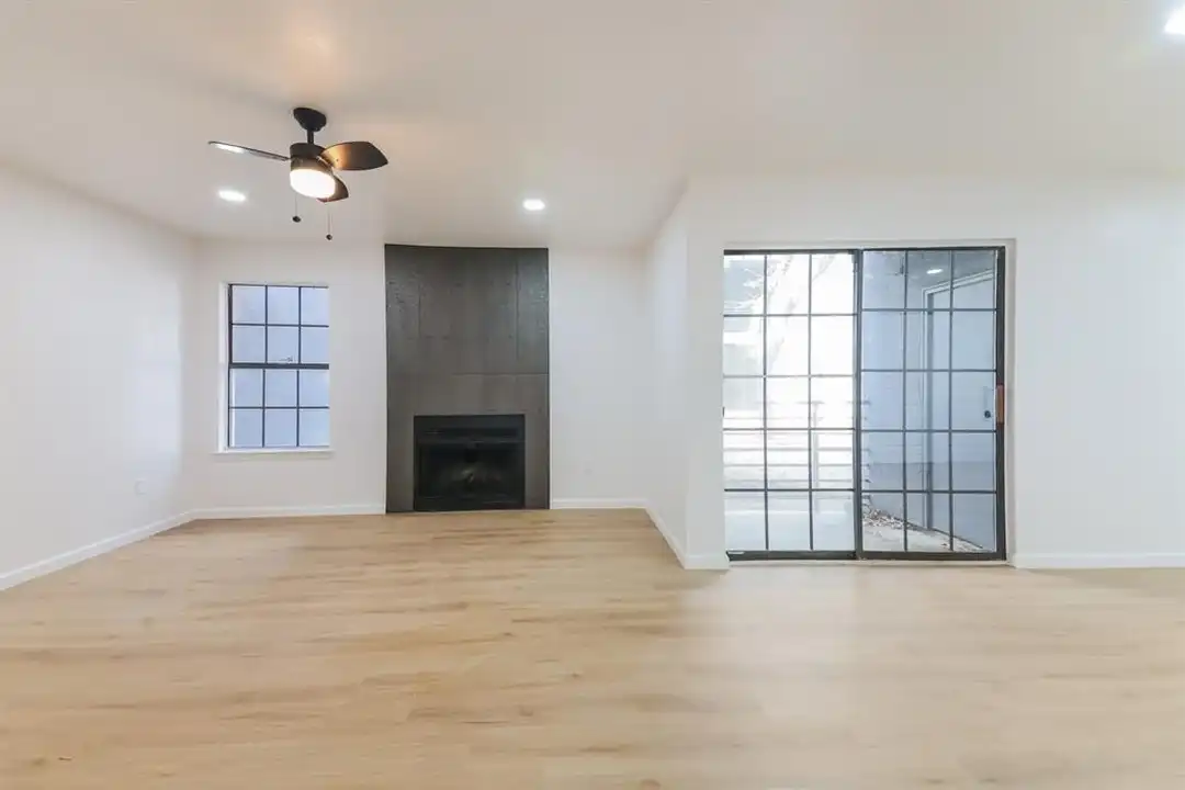 Apartment in Dallas - View 4