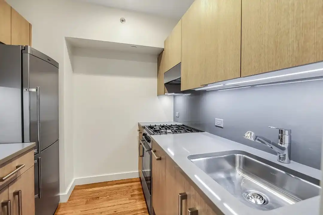 101 W 15th St unit 511 – pohled 6