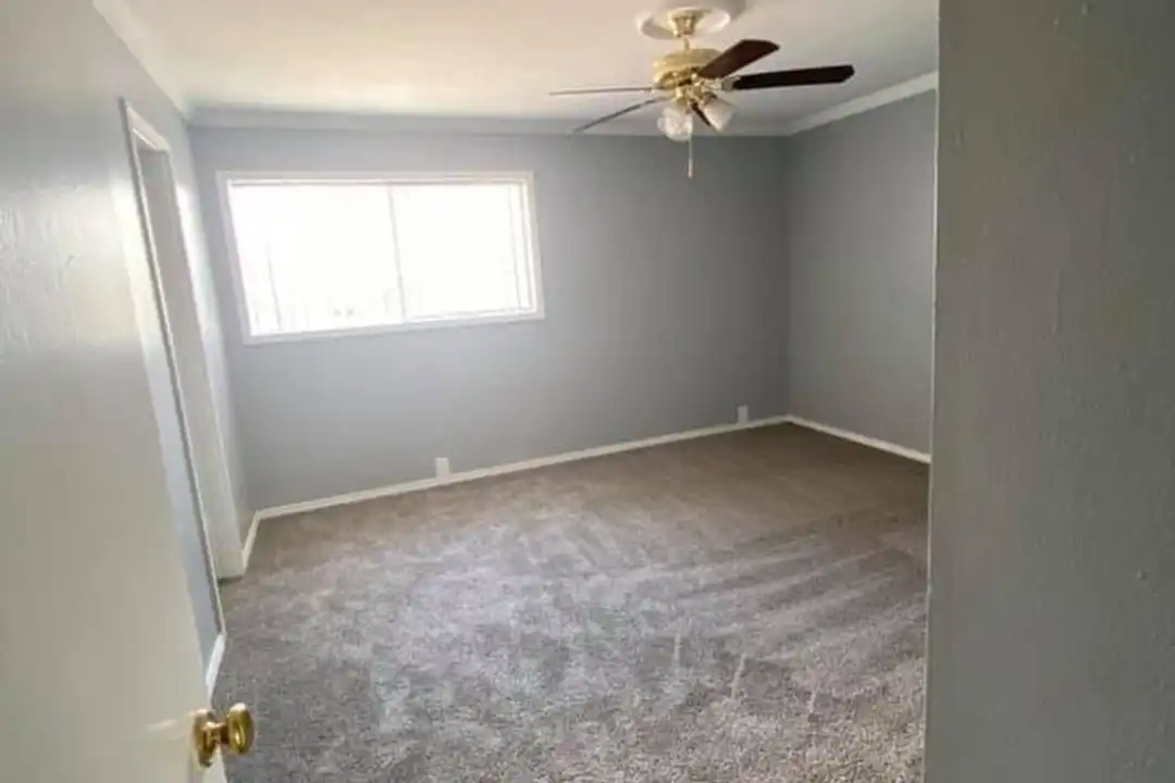 Apartment in Houston - More