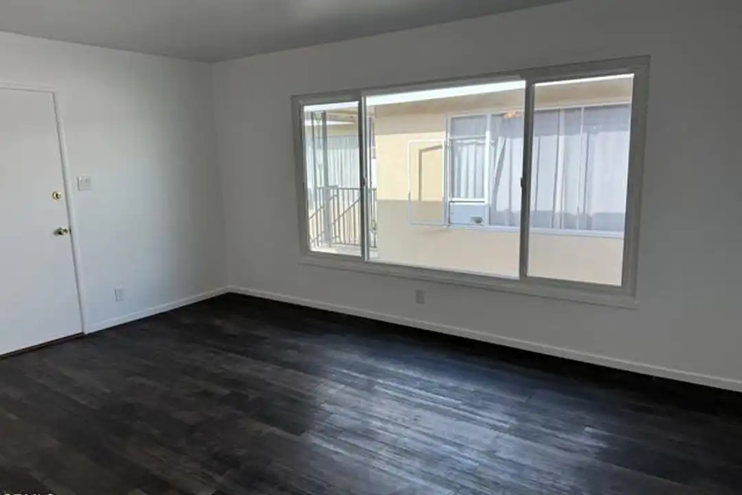 1204 N Monterey St unit E - View 2