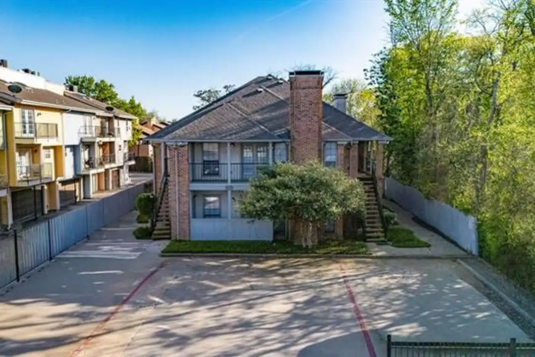 8510 Park Ln unit 201 - View 2