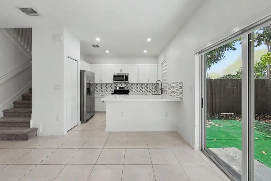 2644 SE 15th Ct unit 2644 - View 2