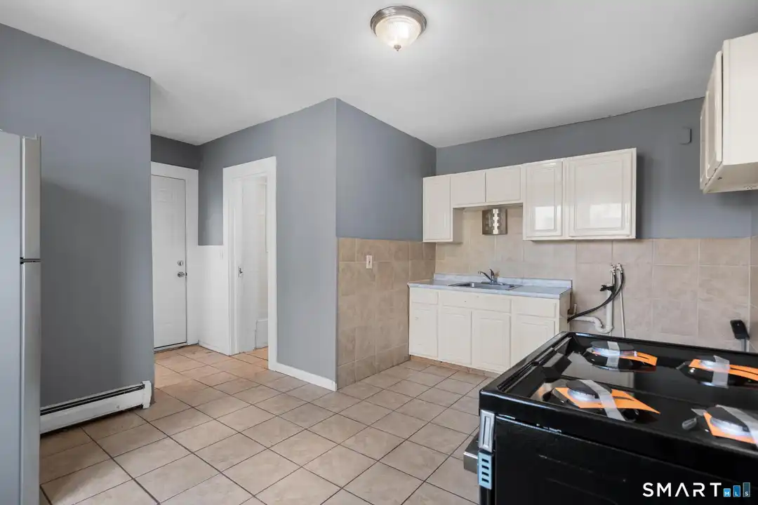 66 Standish St unit 2W – photo 1