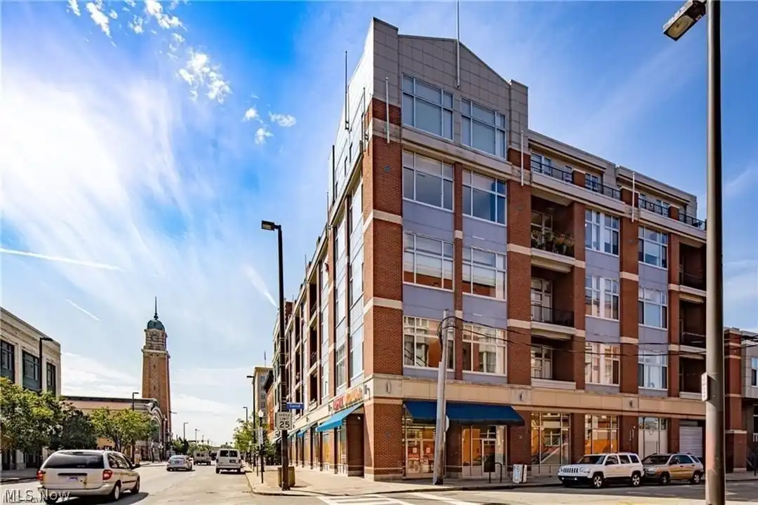 The Abbey Townhomes and Flats – photo 1