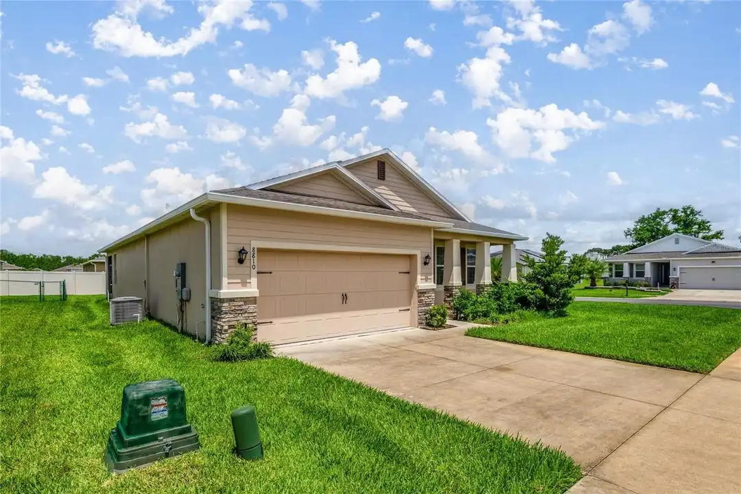 8810 SW 63rd Ave - View 2