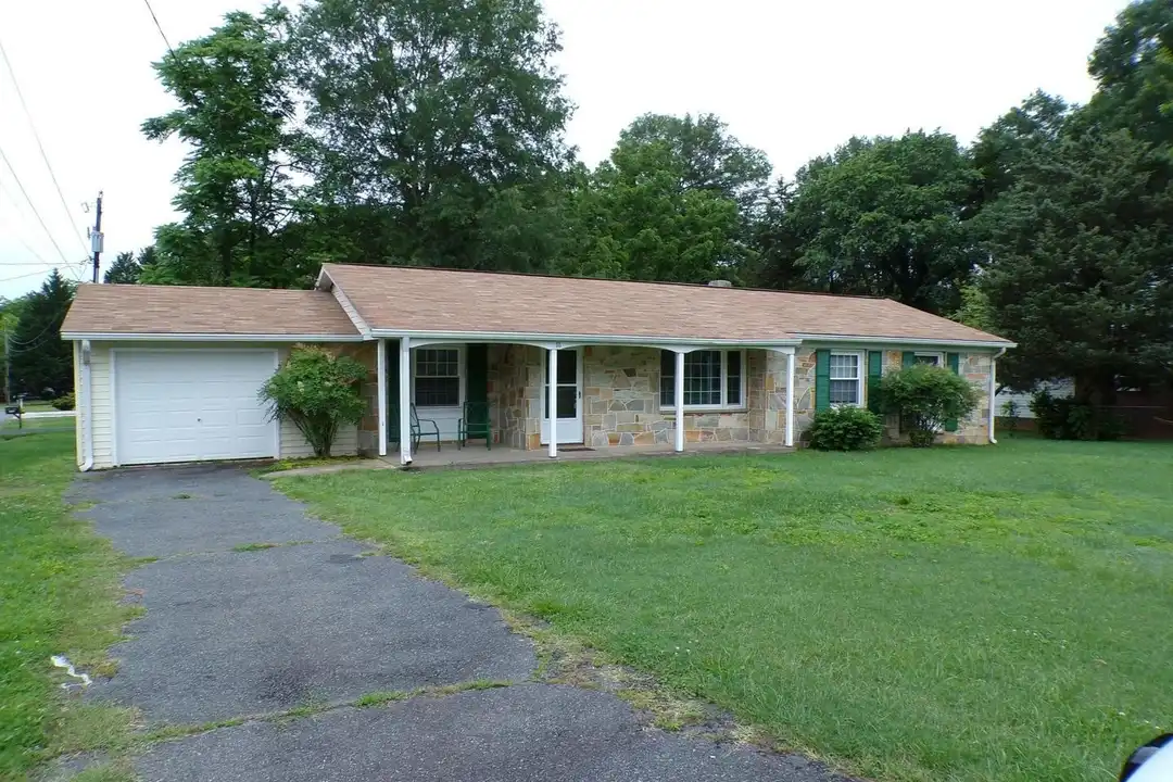 House in Fredericksburg - View 3