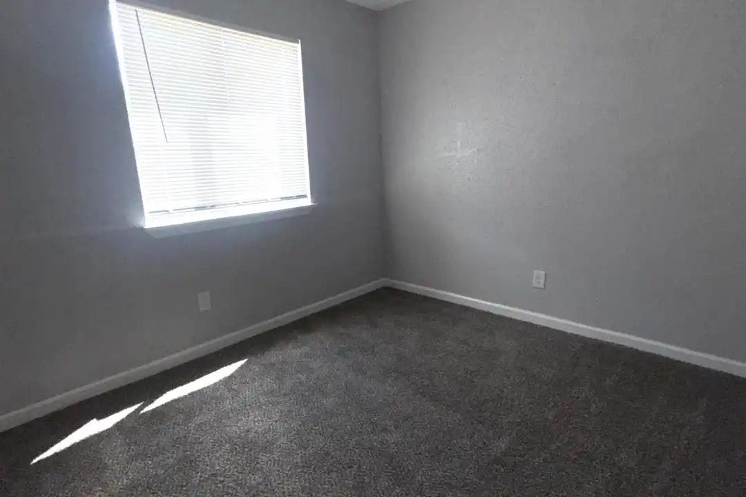 11217 Pender Ln - View 6