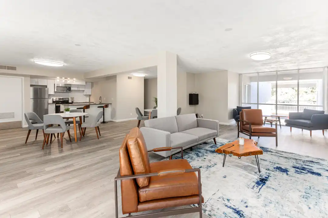 Apartment in Mesa - View 4