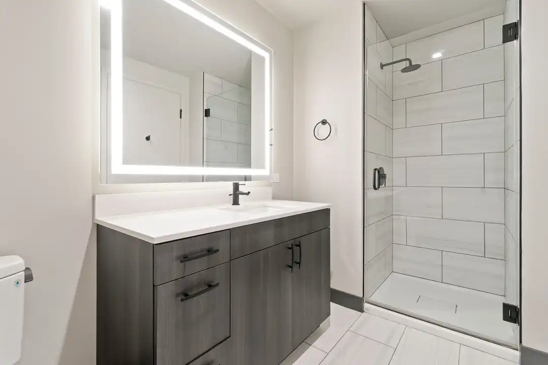 1389 W Randolph St - View 6