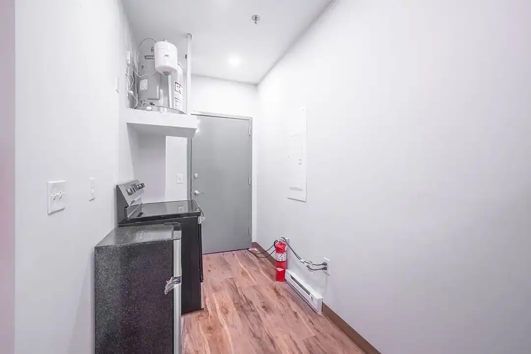 Multi-family building - Center City – photo 1