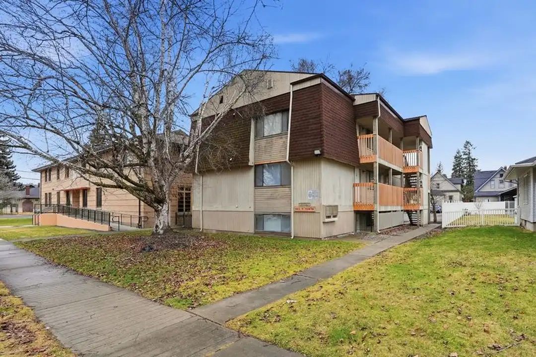 411 E Sinto Ave unit # 201 – photo 1