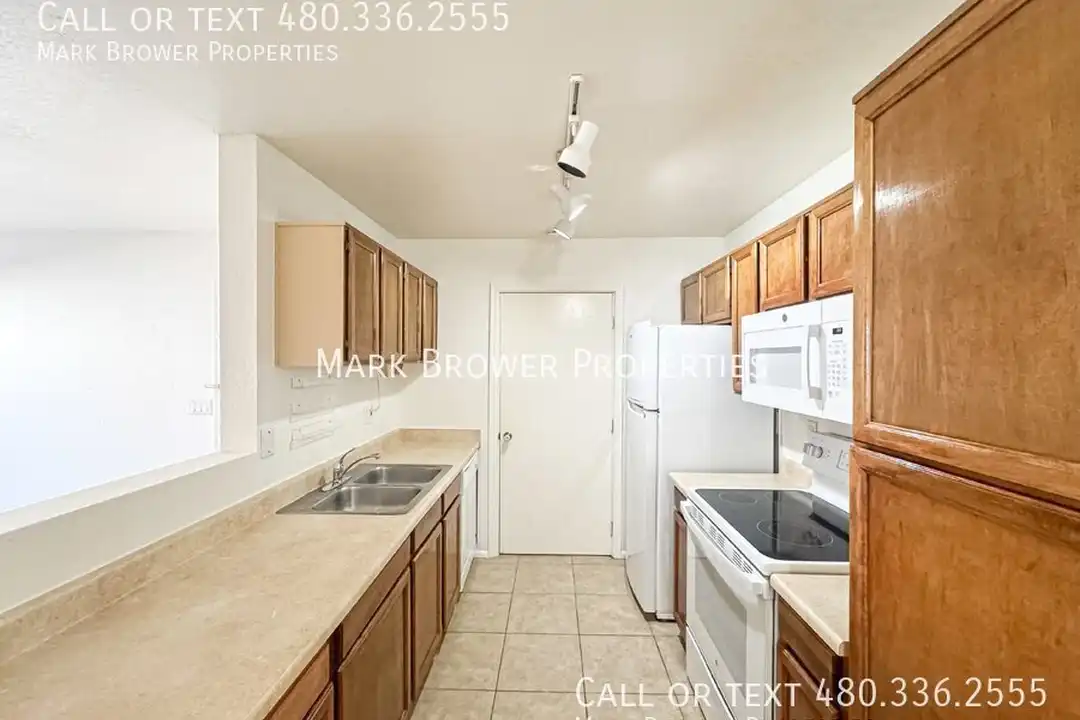 623 W Guadalupe Rd - View 6