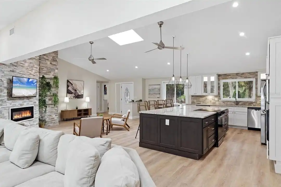 1232 Northport Dr - View 5