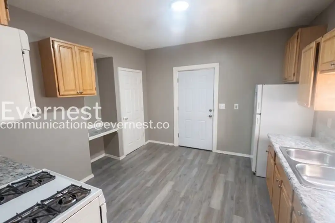 Apartment in Cleveland, Cuyahoga - More