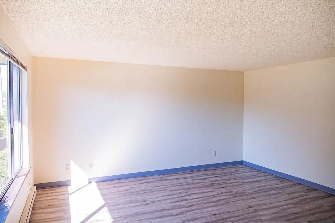 Villa Capri Apartments - View 6