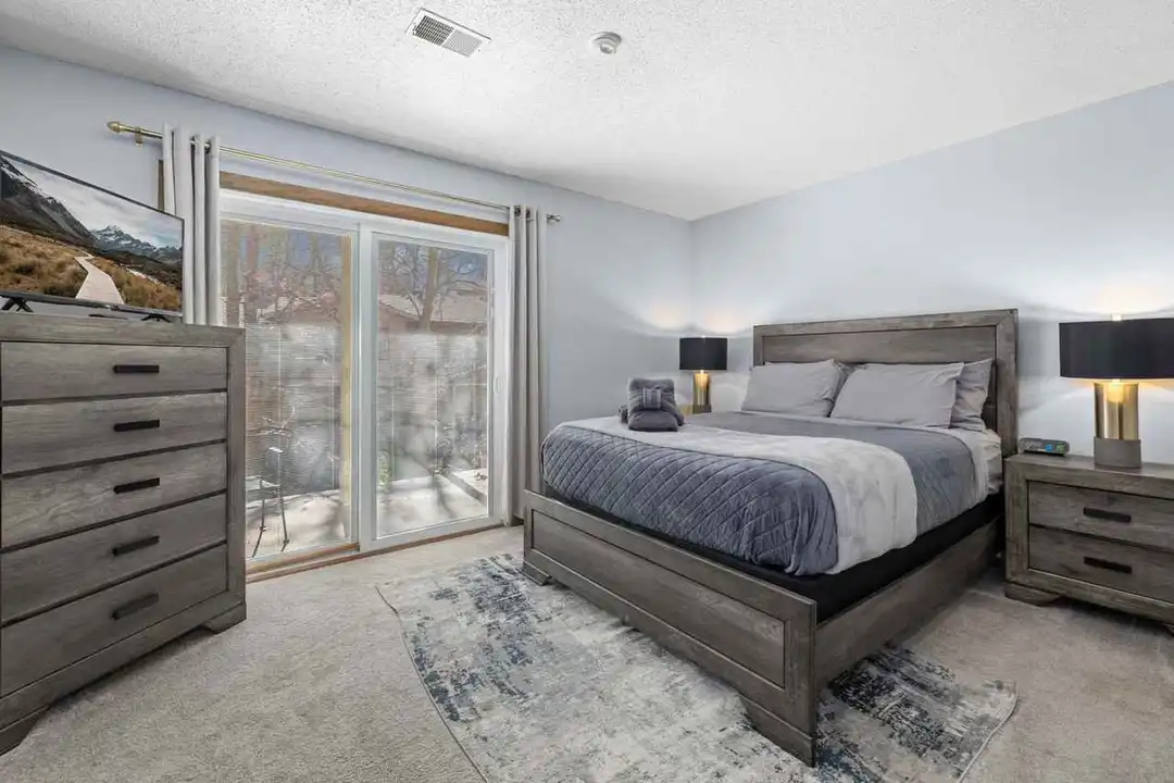 9 August Ln unit 1363327P - View 5