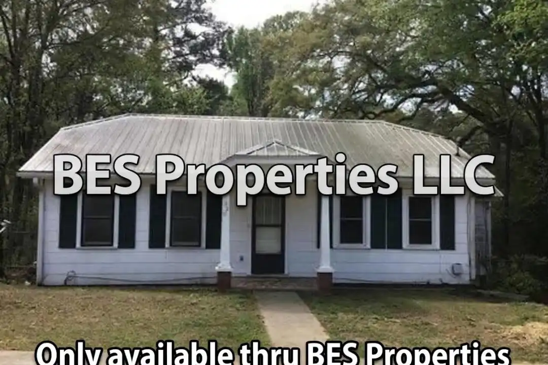 520 W Walton St – photo 1 of 12