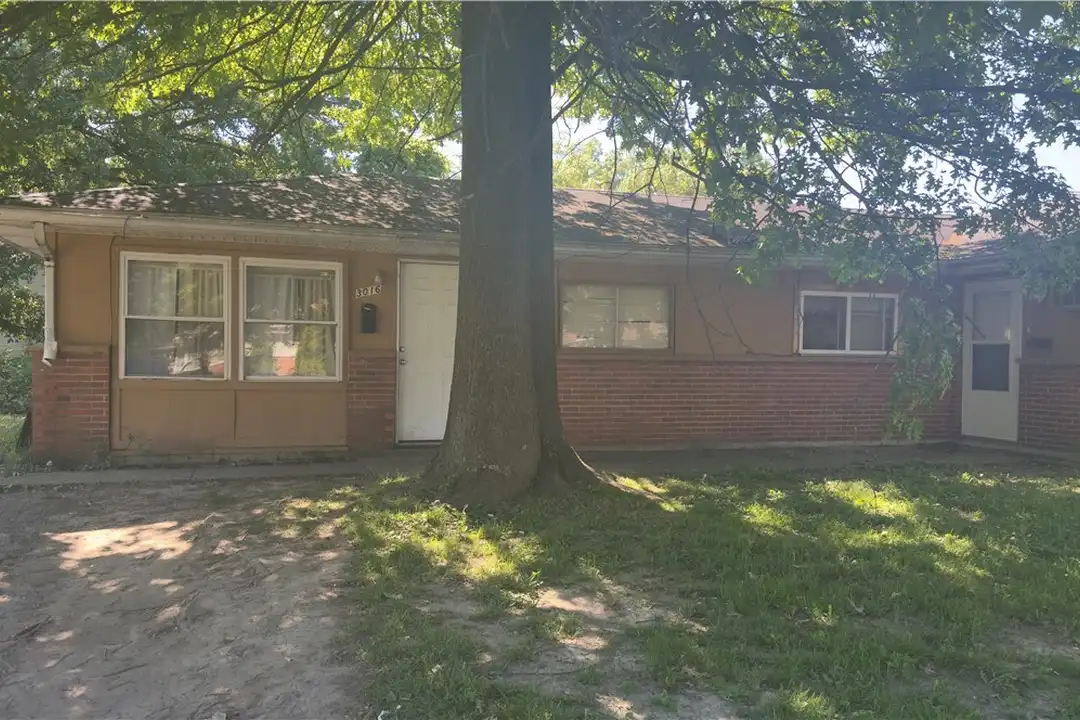 3016 Northgate Ave unit 1/2 – photo 1