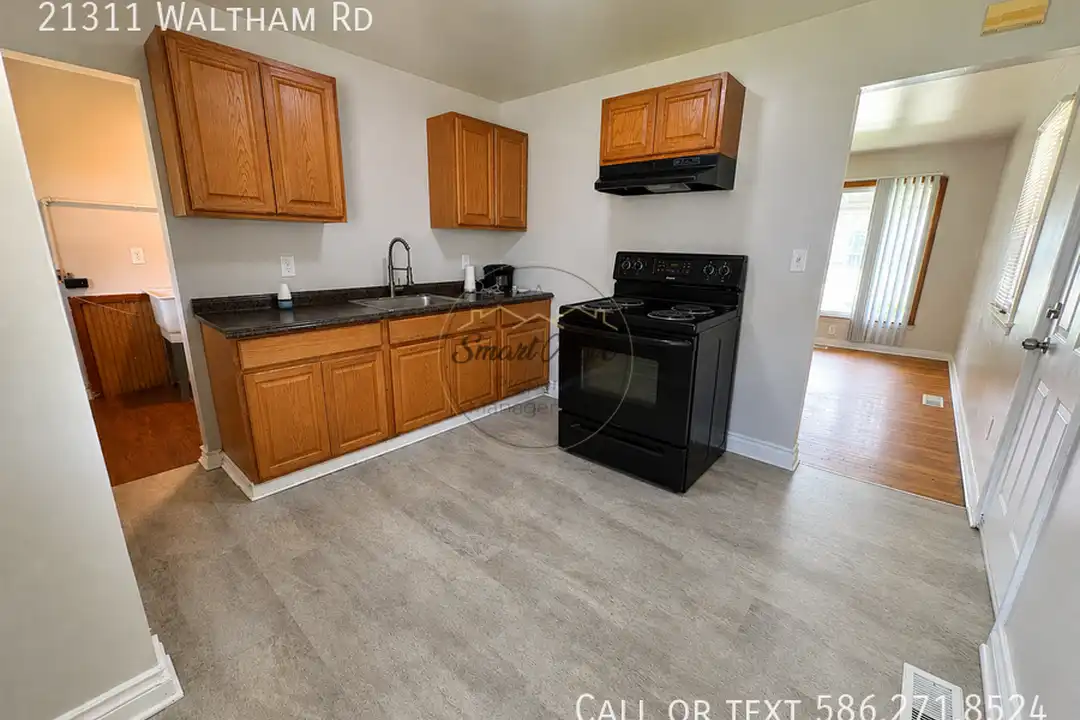 21311 Waltham Rd - View 4