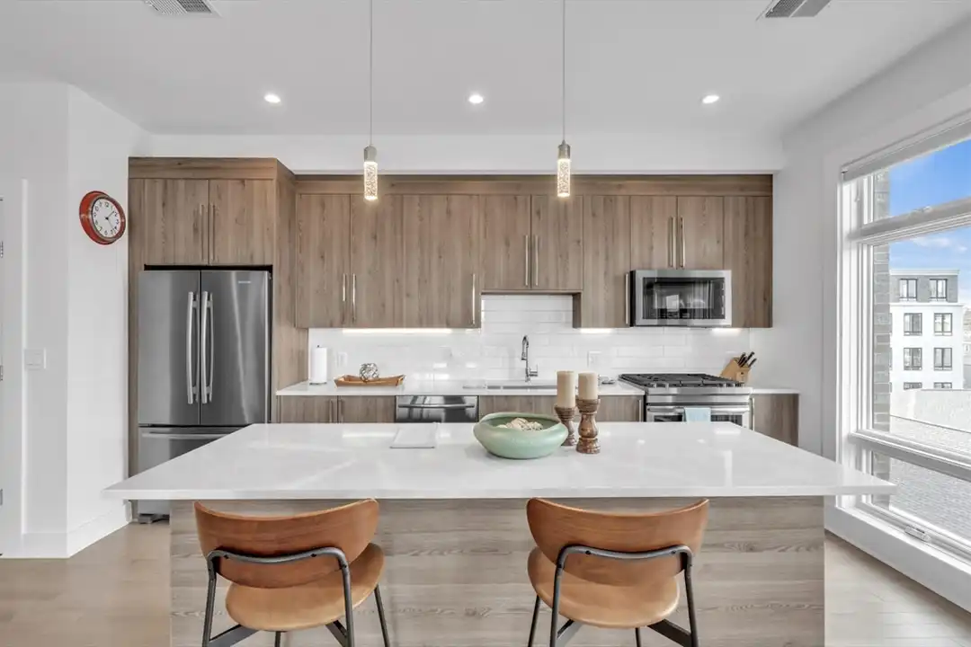 232 Old Colony Ave unit 504 - View 3