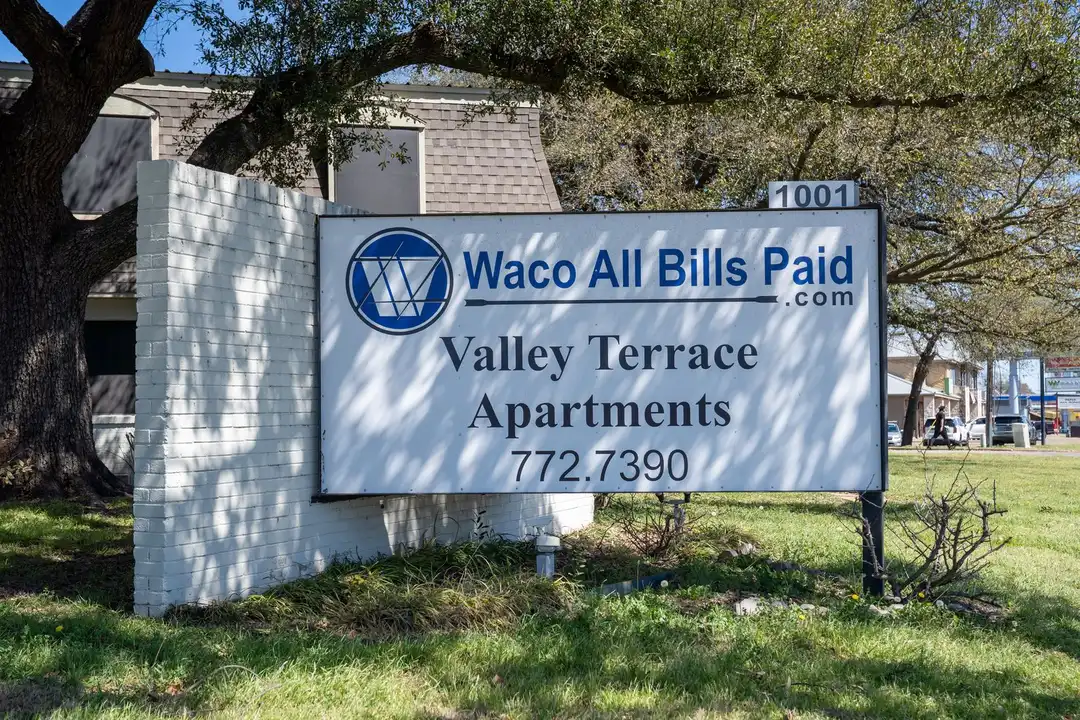 1001 N Valley Mills Dr unit 144 – photo 1