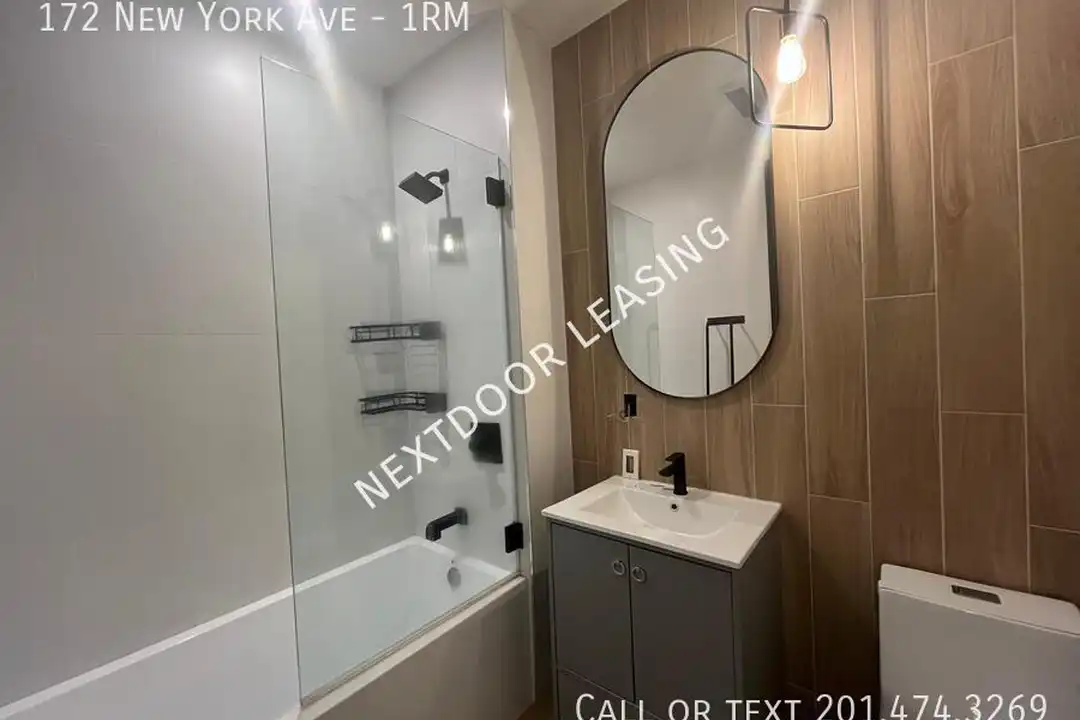 172 New York Ave - View 2