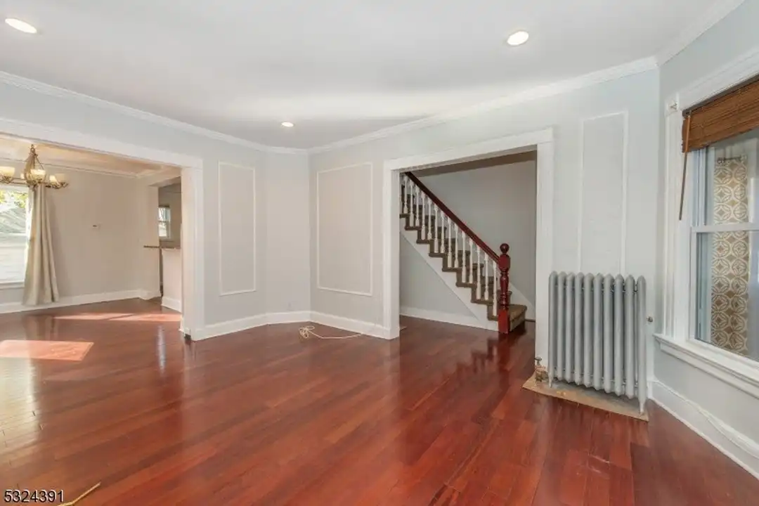 51 Cedar Ave - View 3